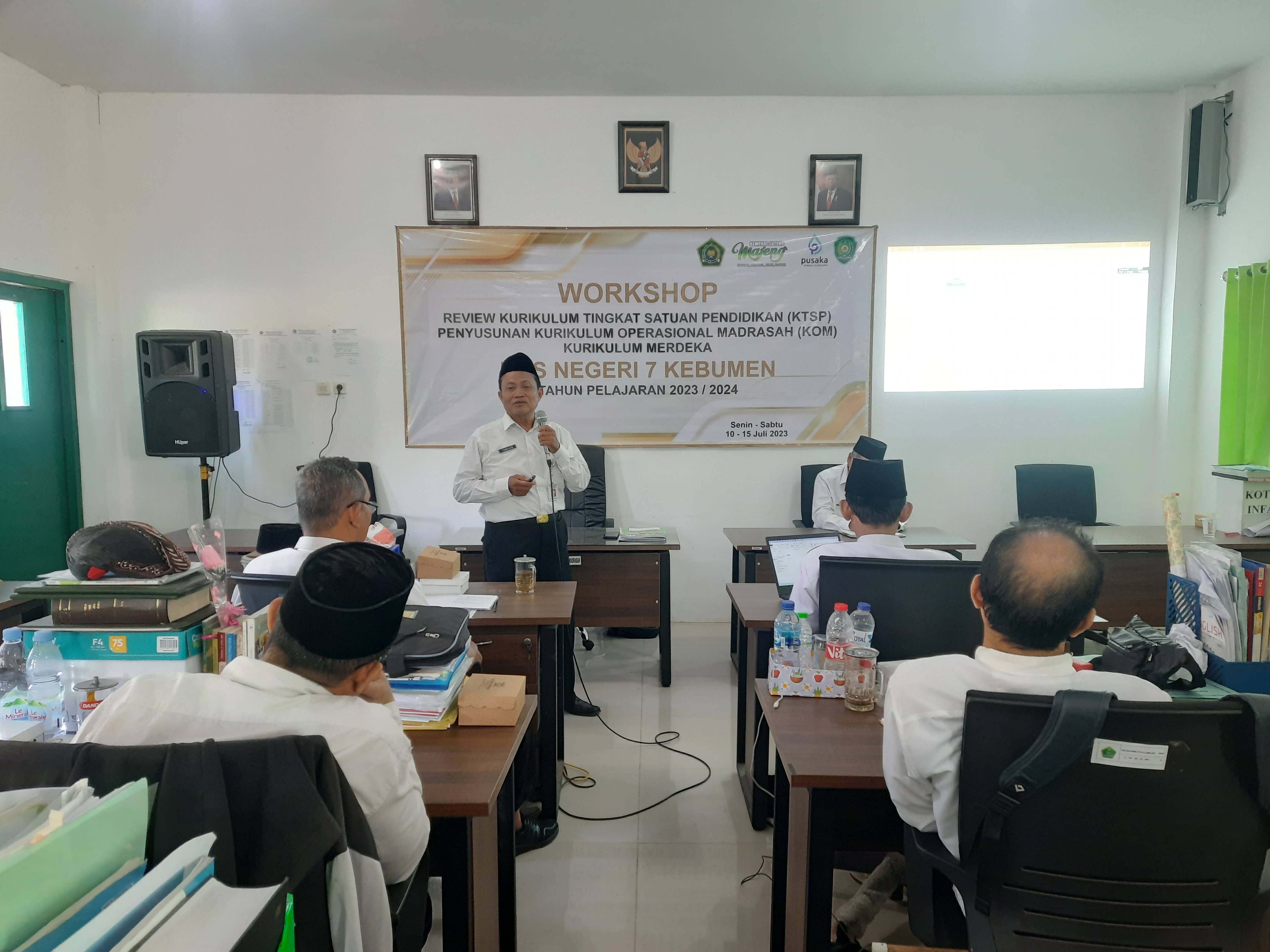 MTsN 7 Kebumen Adakan Workshop Review KTSP dan Penyusunan KOM Kurikulum Merdeka